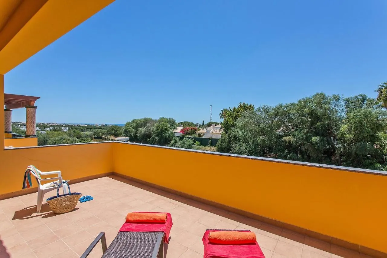 Villa Nincha - Heated Pool - Free Wi-Fi - Air Con Albufeira