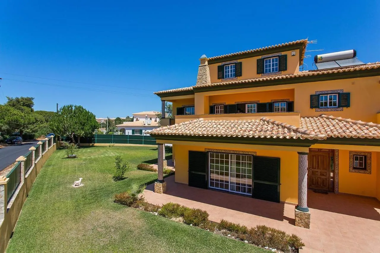 Villa Nincha - Heated Pool - Free Wi-Fi - Air Con Albufeira Portogallo