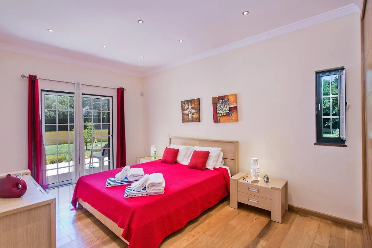 Villa Nincha - Heated Pool - Free Wi-Fi - Air Con Albufeira