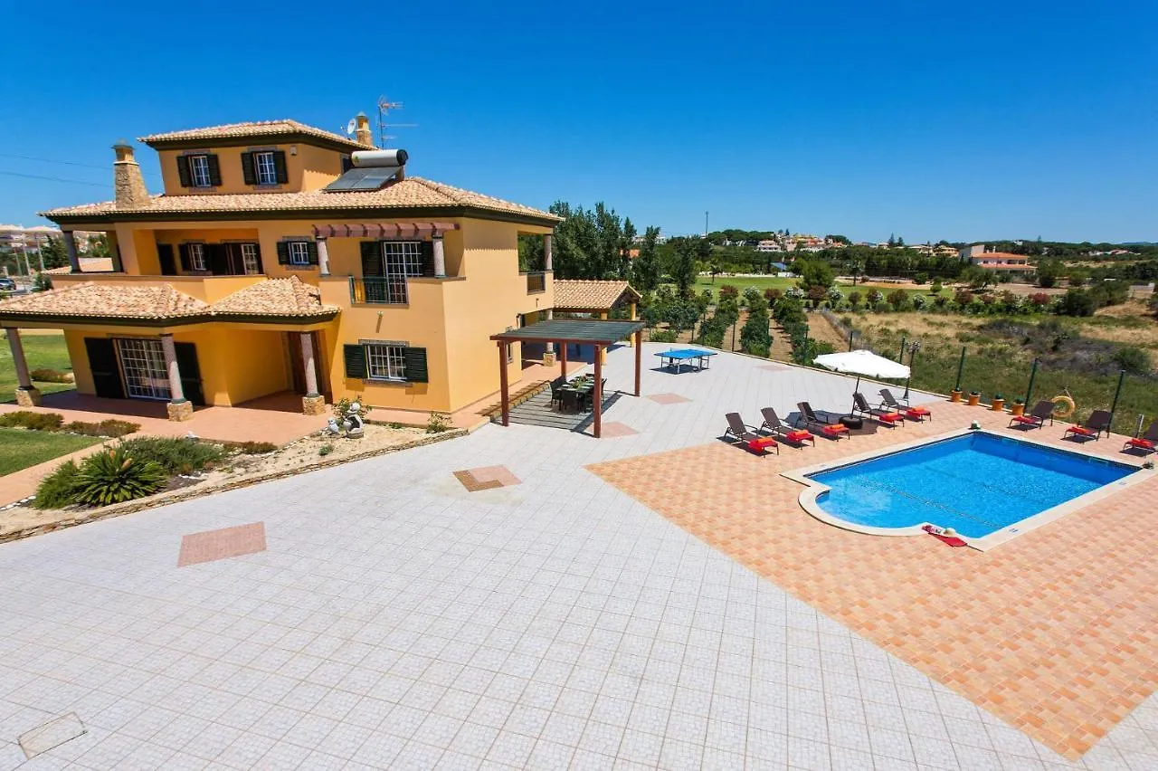 Villa Nincha - Heated Pool - Free Wi-Fi - Air Con Albufeira Portogallo